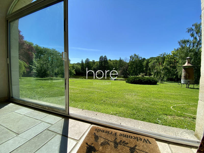 Maison - 300 m² - 10 pièces