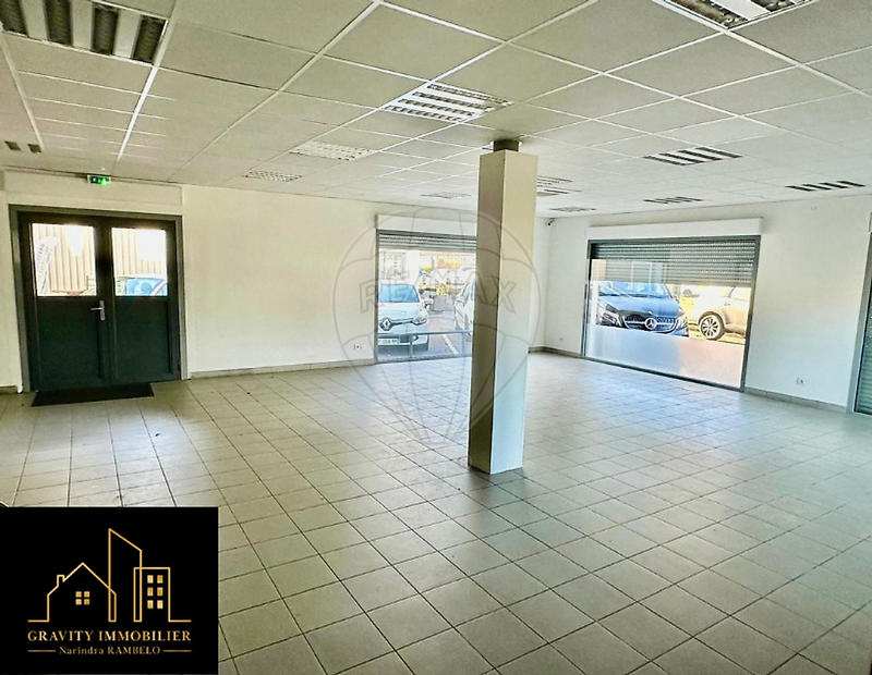 Local commercial - 100 m² - 1 pièce