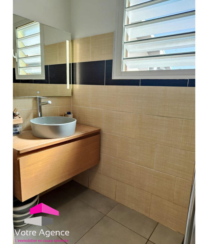 Villa - 220 m² - 8 pièces