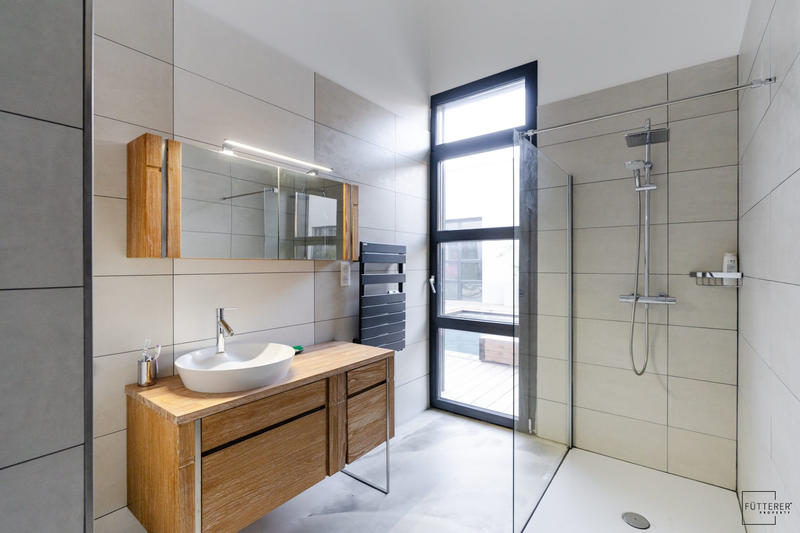 Maison contemporaine - 350 m² - 9 pièces