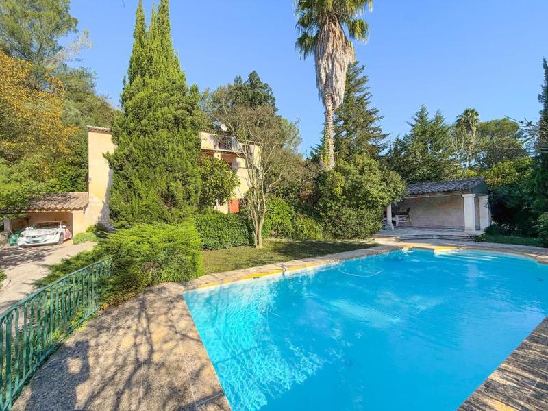 Maison d'architecte - 128 m² - 4 pièces