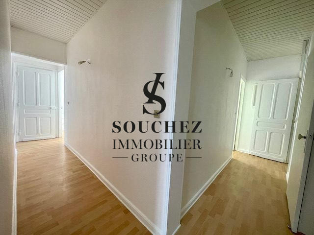 Maison - 152 m² - 8 pièces