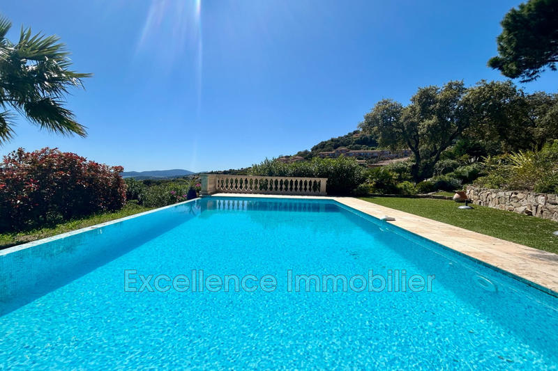 Propriété - 235 m² - 8 pièces