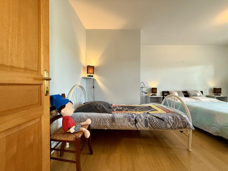 Maison - 245 m² - 8 pièces