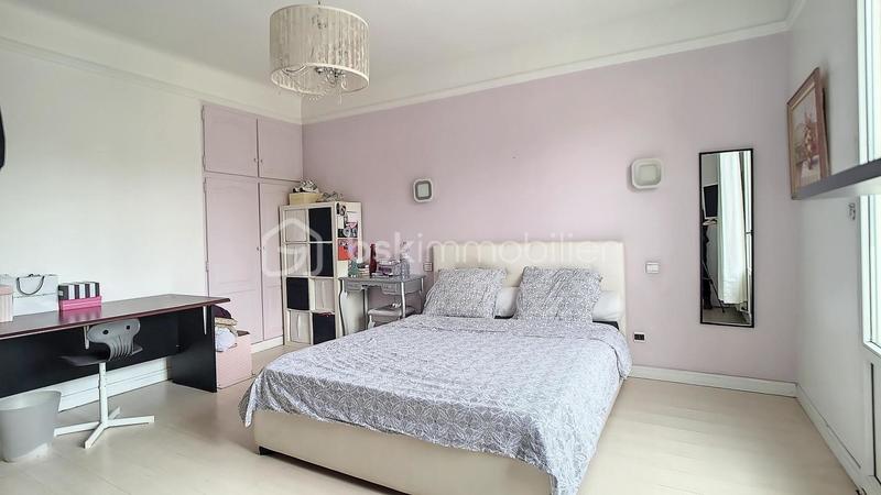 Maison - 120 m² - 7 pièces