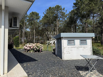 Villa - 208 m² - 9 pièces