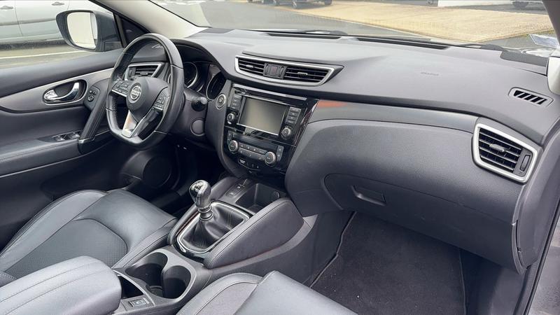 Nissan Qashqai II 1.3 Dig-T 140 Tekna