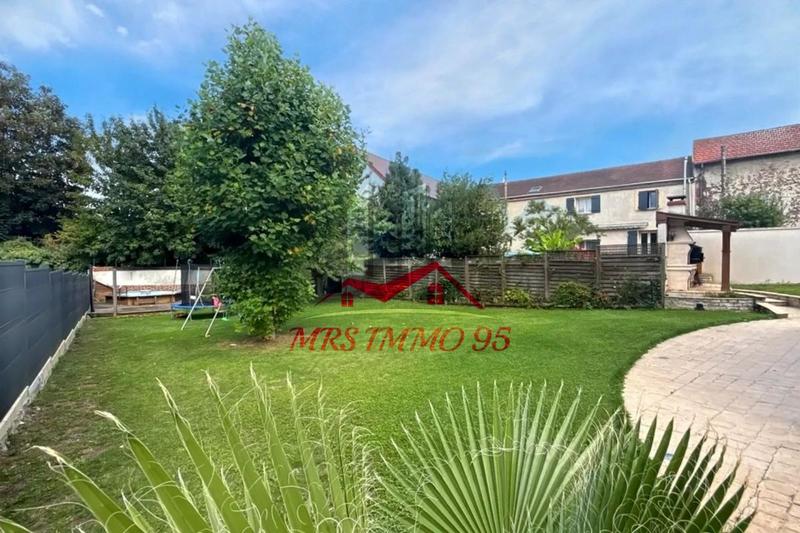 Maison - 180 m² - 8 pièces