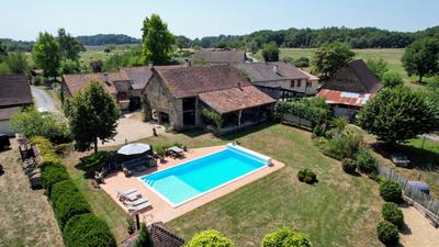 Maison ancienne - 230 m² - 7 pièces