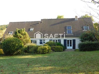 Maison - 225 m² - 8 pièces