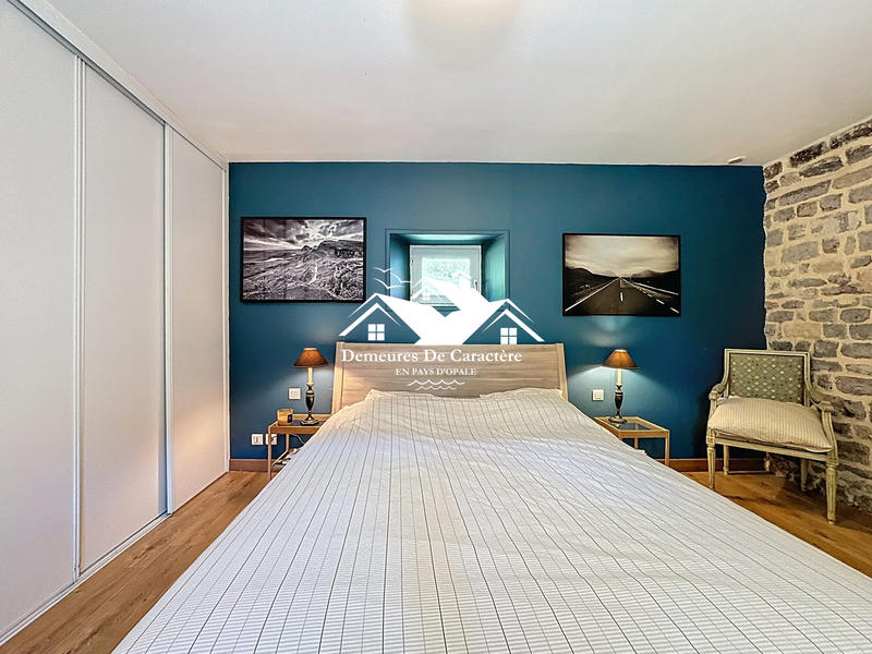 Maison - 266 m² - 8 pièces