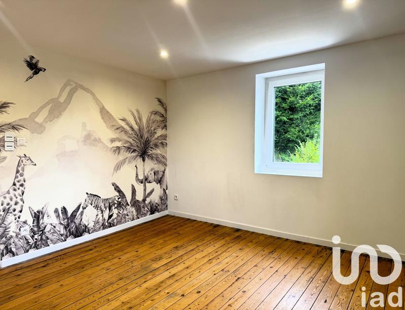 Maison - 202 m² - 6 pièces