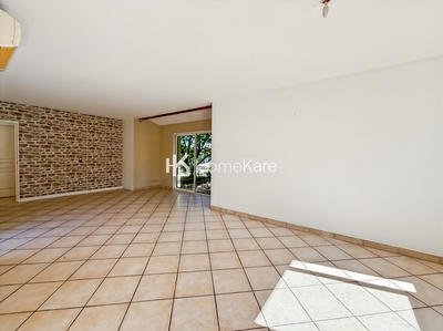 Maison - 96 m² - 5 pièces