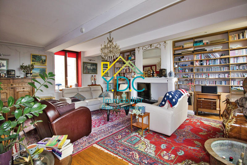 Maison - 183 m² - 7 pièces