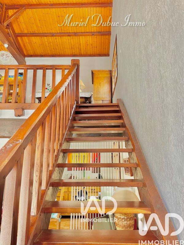 Maison - 201 m² - 5 pièces