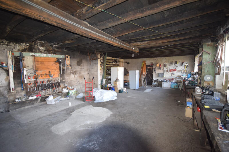 Maison traditionnelle - 105 m² - 8 pièces