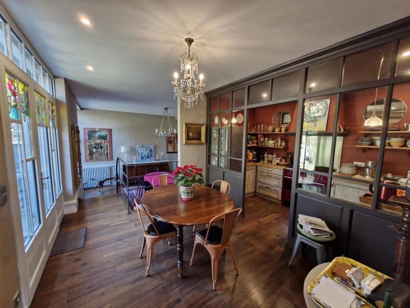 Maison de ville - 200 m² - 8 pièces