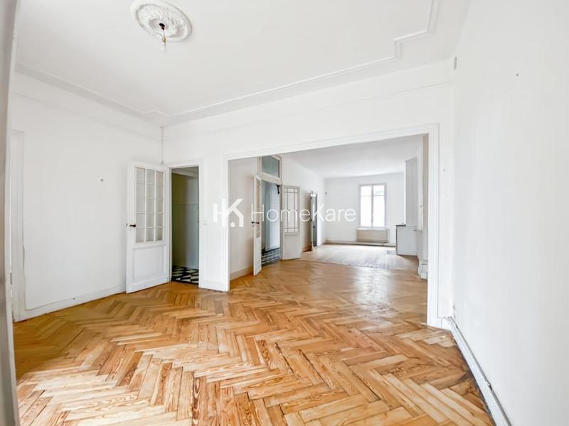 Appartement - 140 m² - 5 pièces