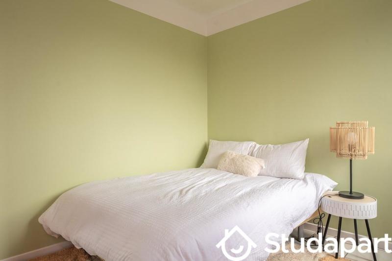 Chambre - 11 m² - 1 pièce