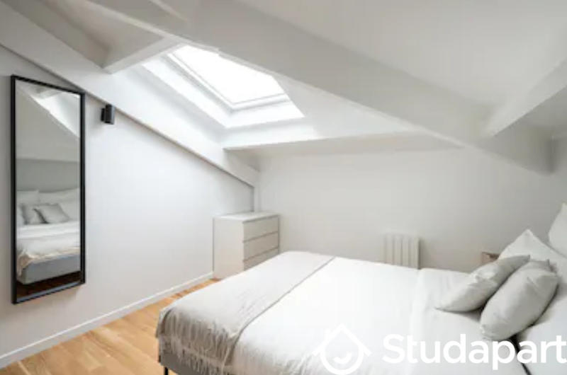 Chambre - 13 m² - 1 pièce