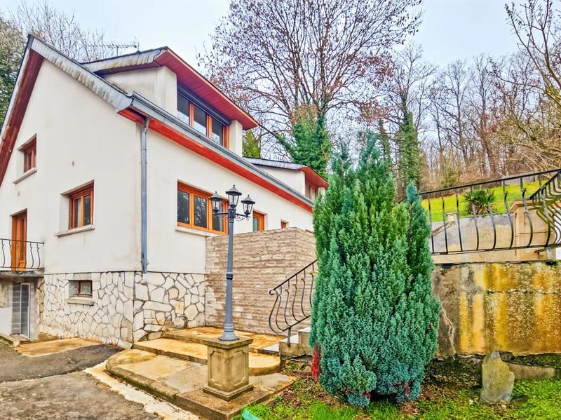 Maison - 120 m² - 6 pièces