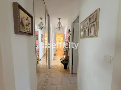 Maison - 159 m² - 6 pièces