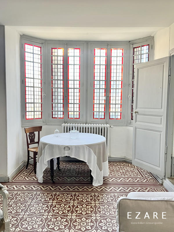 Maison ancienne - 260 m² - 12 pièces