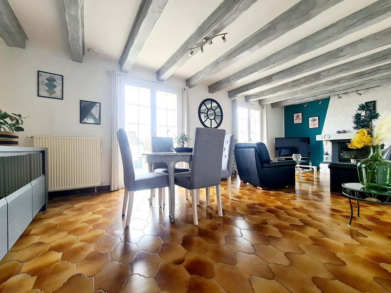 Maison - 103 m² - 6 pièces