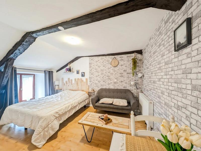 Corps de ferme - 340 m² - 12 pièces