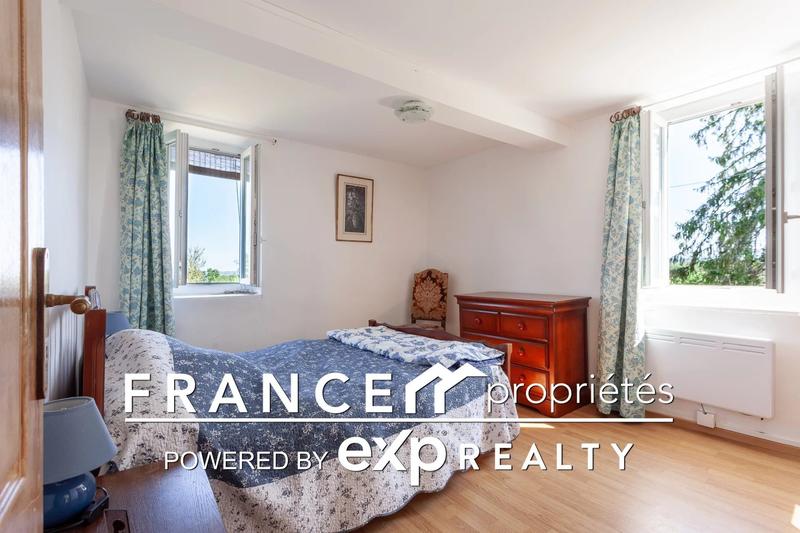 Maison - 192 m² - 4 pièces