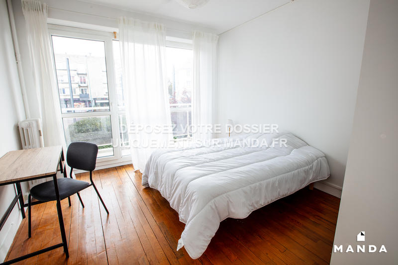 Chambre - 12 m² - 4 pièces