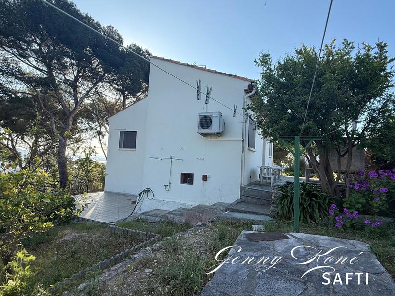 Maison - 122 m² - 7 pièces