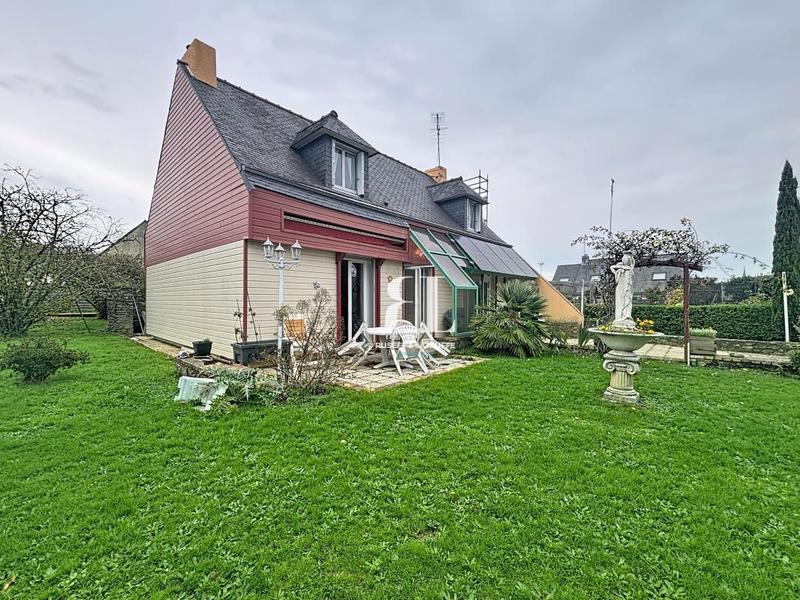 Maison - 98 m² - 4 pièces