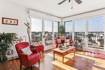 Appartement - 120 m² - 5 pièces