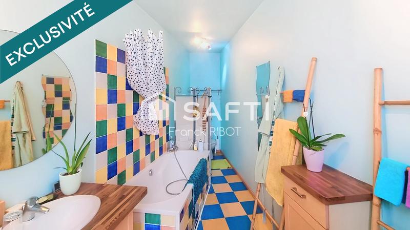 Maison - 205 m² - 7 pièces