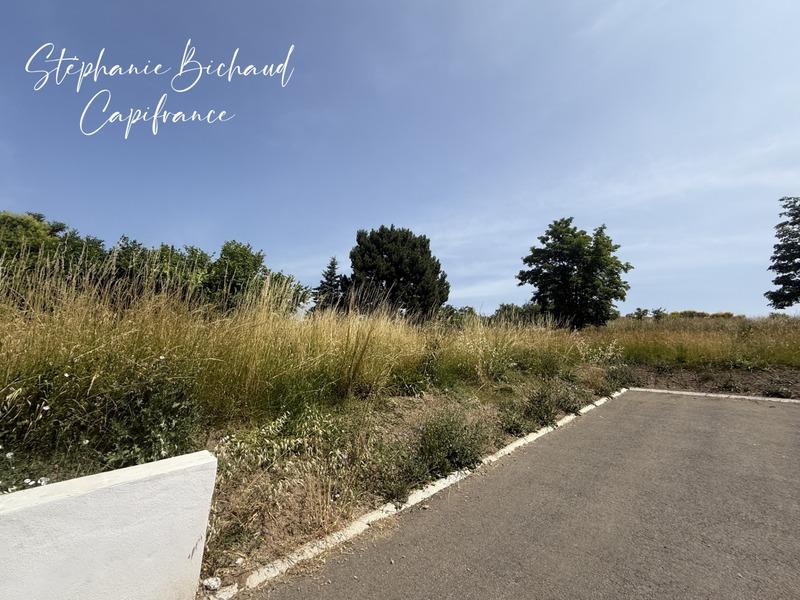 Terrain constructible - 984 m²