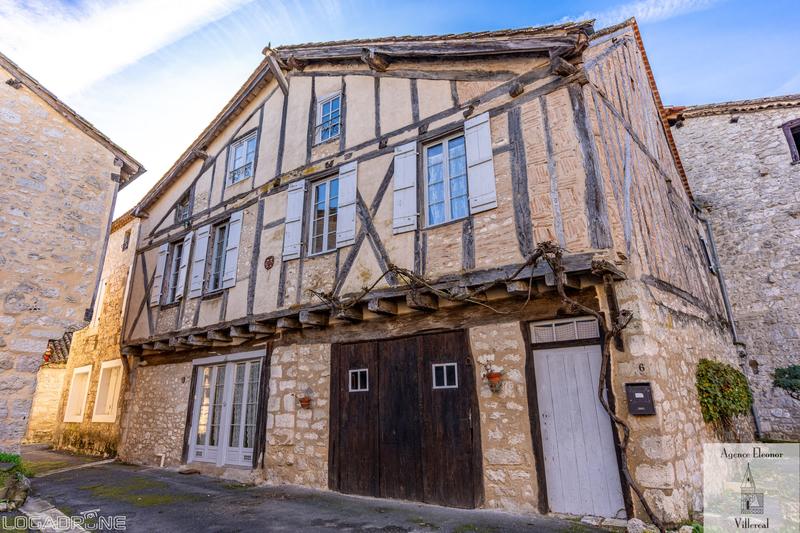 Maison traditionnelle - 130 m² - 4 pièces