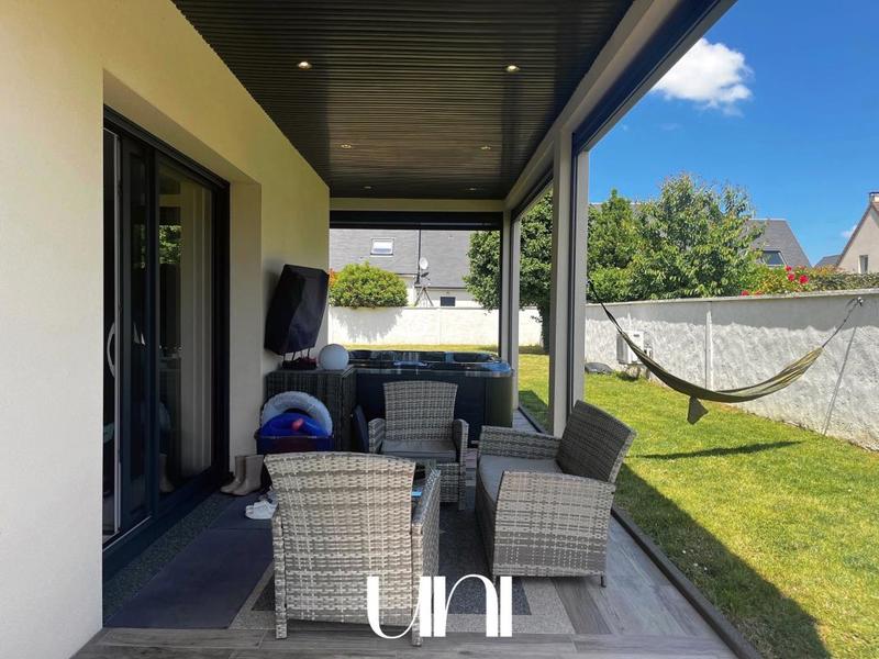 Maison - 206 m² - 6 pièces