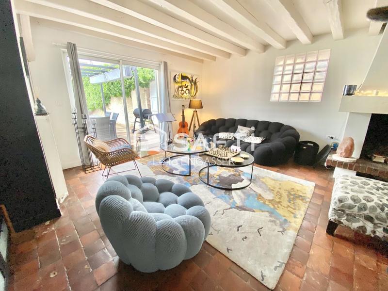 Maison - 260 m² - 10 pièces