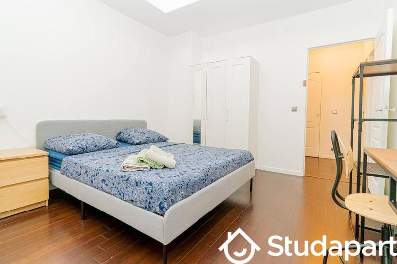 Chambre - 12 m² - 1 pièce