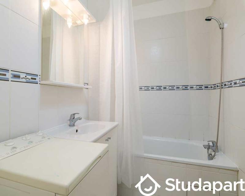 Chambre - 50 m² - 1 pièce