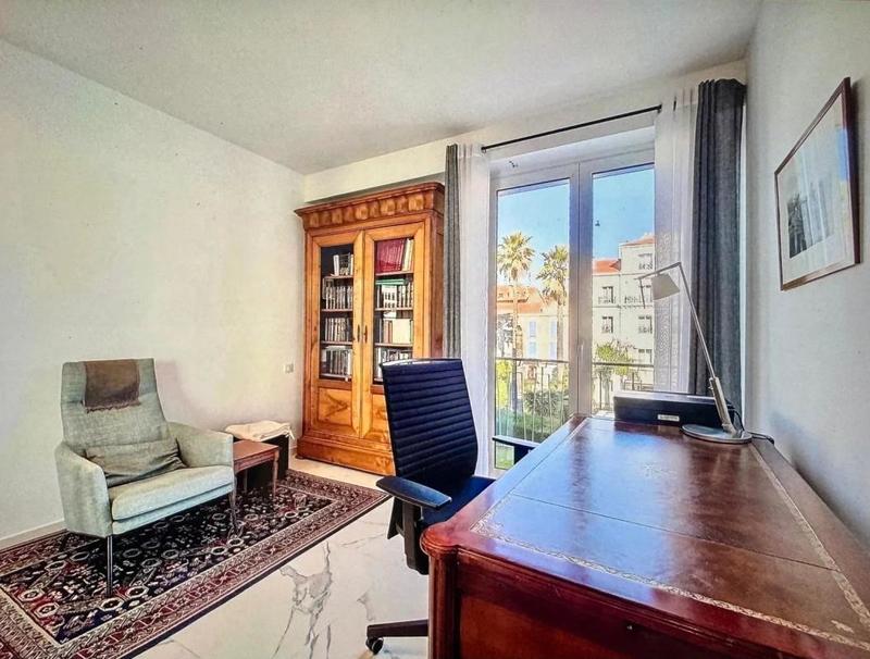 Appartement - 110 m² - 4 pièces