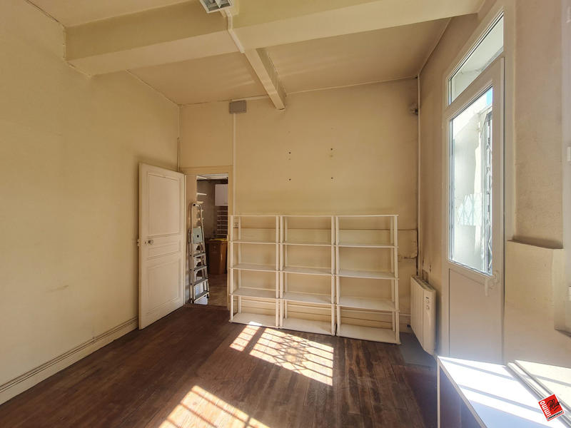 Local commercial - 75 m² - 4 pièces