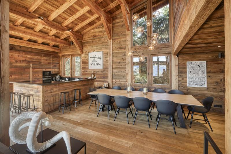 Châlet - 439 m² - 9 pièces