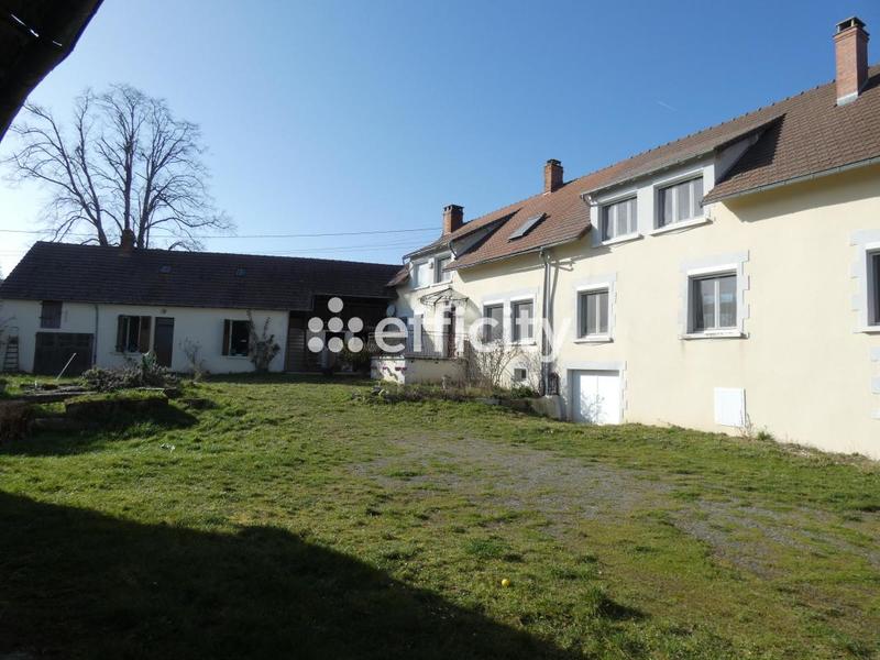 Maison - 360 m² - 9 pièces