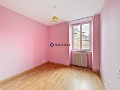 Maison - 99 m² - 4 pièces