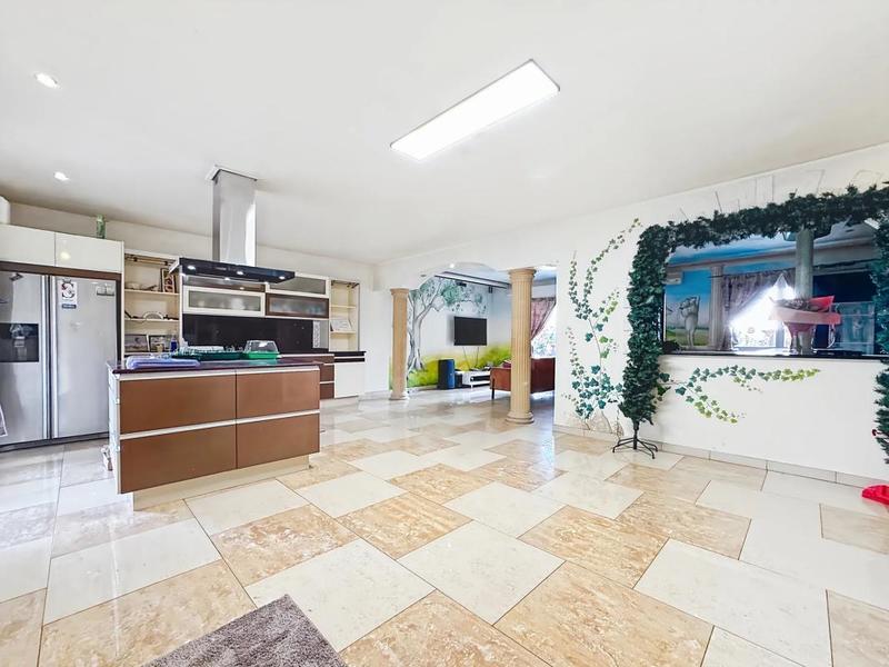 Maison - 170 m² - 6 pièces