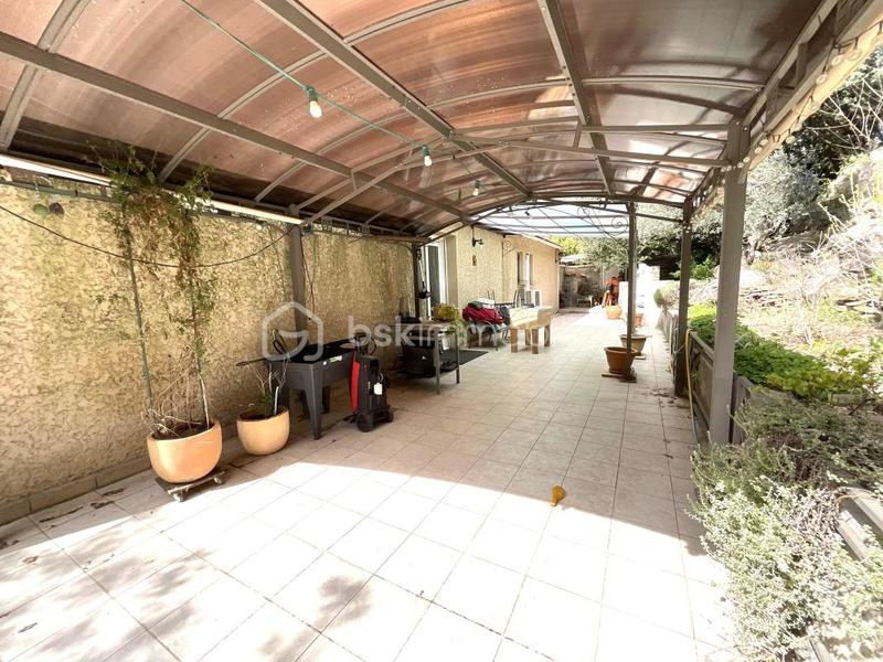 Maison - 185 m² - 6 pièces