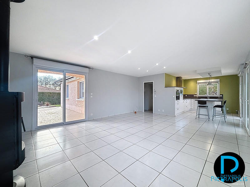 Maison - 94 m² - 5 pièces