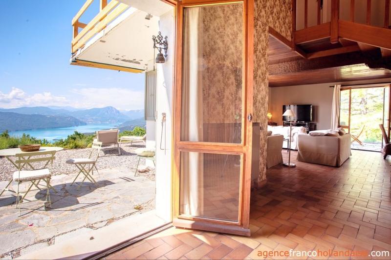 Villa - 216 m² - 8 pièces